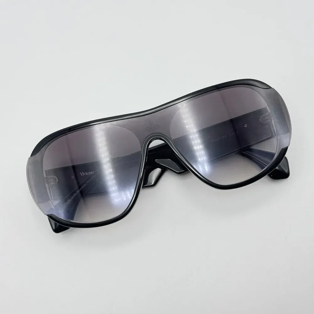Vivienne Westwood Sunglasses Atlanta VW5020 091 Black Aviator Gradient Shield